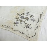 ヴィンテージ手刺繍　チェブレのパーツ　コットン布にシルクと金糸刺繍　48×48cm　