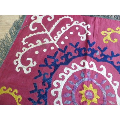 画像2: ヴィンテージ　ウズベキスタンのスザーニ　シルク手刺繍　67×67cm　