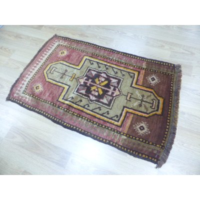 画像2: オールド絨毯　カルスの落ち着いた色遣いの織り物　115×72cm　