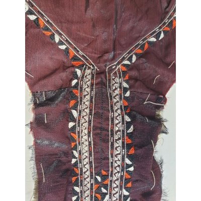 画像2: ヴィンテージ　トルクメニスタンの刺繍の襟飾り　手刺繍　未使用品　全体の長さ48cm、直線部分の幅5cm
