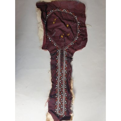 画像1: ヴィンテージ　トルクメニスタンの刺繍の襟飾り　手刺繍　未使用品　全体の長さ48cm、直線部分の幅5cm