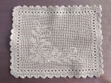 ヴィンテージレース　かぎ針で作られたコットン素材のレース編み　約24×19cm