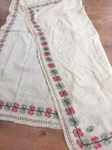 コレクション　ボフチャ　オスマンル刺繍　シルクと金属糸刺繍　裏表なしのテクニック　ゲミリックのクムラ　74×74cm