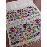 コレクション　ヤールック　オスマンル刺繍　手織り布にシルクと金属リボン刺繍　裏表なしのテクニック　ゲミリックのクムラ　110×50cm
