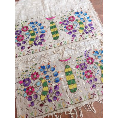 画像1: コレクション　ヤールック　オスマンル刺繍　手織り布にシルクと金属リボン刺繍　裏表なしのテクニック　ゲミリックのクムラ　100×50cm