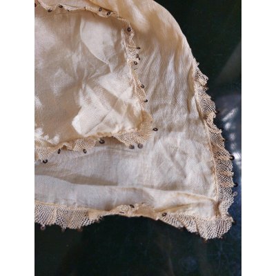 画像2: 北マケドニアのトルコ人村のイーネオヤ　ウスキュップ　極細の糸に見えないほどの小さな結び目　ひらひらのレース　スパンコール付き