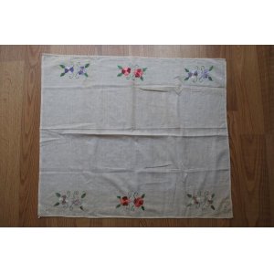 画像: ヴィンテージ手刺繍　スミレのモチーフ　シルク糸　パーツ取りに　70×60cm　