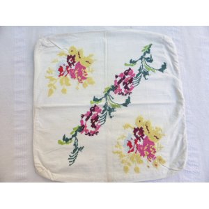 画像: オールド刺繍　花柄のクッションカバー　41×41cm