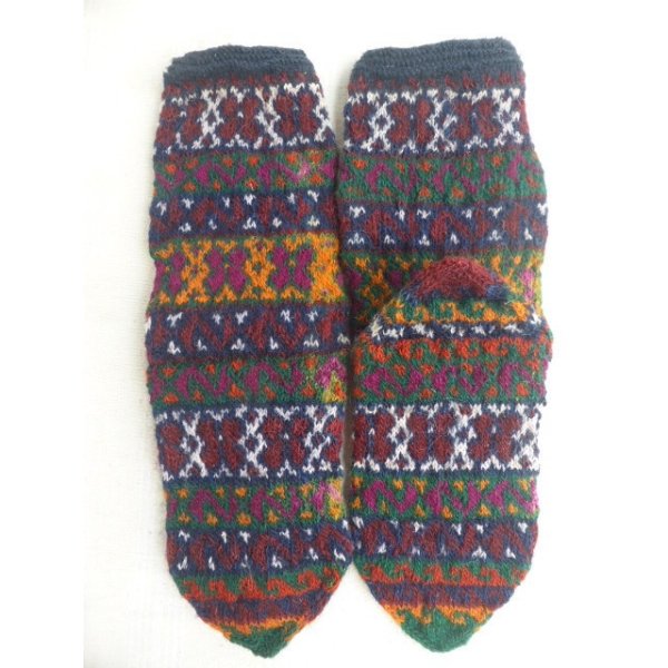 画像2: ヴィンテージ　独特の色柄をお楽しみください　トルコ伝統の手編み靴下　ベイシェヒール (2)