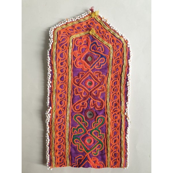 画像2: アフガニスタン〜パキスタン刺繍＆ビーズのポーチ　最大長22cm×幅11cm (2)