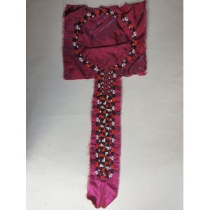 画像: ヴィンテージ　トルクメニスタンの刺繍の襟飾り　手刺繍　未使用品　全体の長さ45cm、直線部分の幅5cm