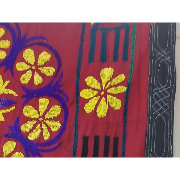 画像4: ヴィンテージ　ウズベキスタンの大きなスザーニ　コットン布にコットン糸の手刺繍　195×180cm (4)