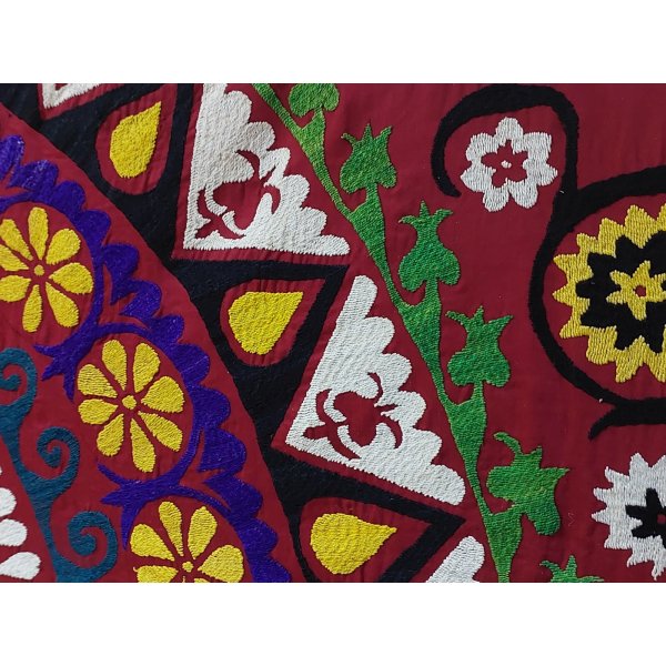 画像3: ヴィンテージ　ウズベキスタンの大きなスザーニ　コットン布にコットン糸の手刺繍　195×180cm (3)