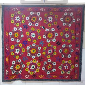 画像: ヴィンテージ　ウズベキスタンの大きなスザーニ　コットン布にコットン糸の手刺繍　195×180cm 1975年製