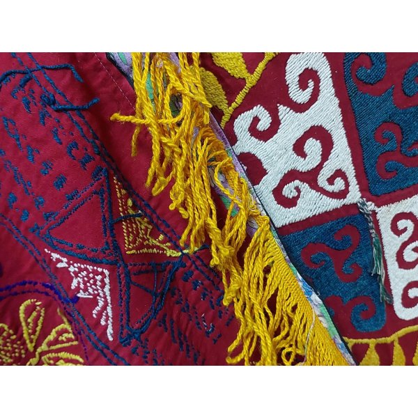 画像5: ヴィンテージ　ウズベキスタンの大きなスザーニ　コットン布にコットン糸の手刺繍　195×180cm (5)