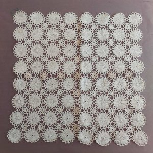 画像: ヴィンテージレース　かぎ針で作られたコットン素材のレース編み　約38×38cm　