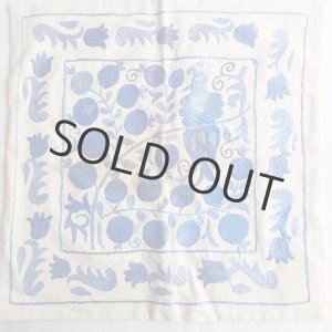 画像: ウズベキスタンのスザニ刺繍　クッションカバー　鳥とザクロのモチーフ　訳アリでお得　45×45cm