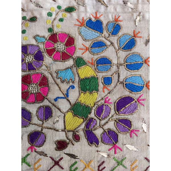 画像5: コレクション　ヤールック　オスマンル刺繍　手織り布にシルクと金属リボン刺繍　裏表なしのテクニック　ゲミリックのクムラ　100×50cm (5)