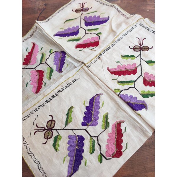 画像1: コレクション　チェブレ　オスマンル刺繍　シルクと金属糸刺繍　裏表なしのテクニック　ゲミリックのウムルベイ　80×80cm (1)