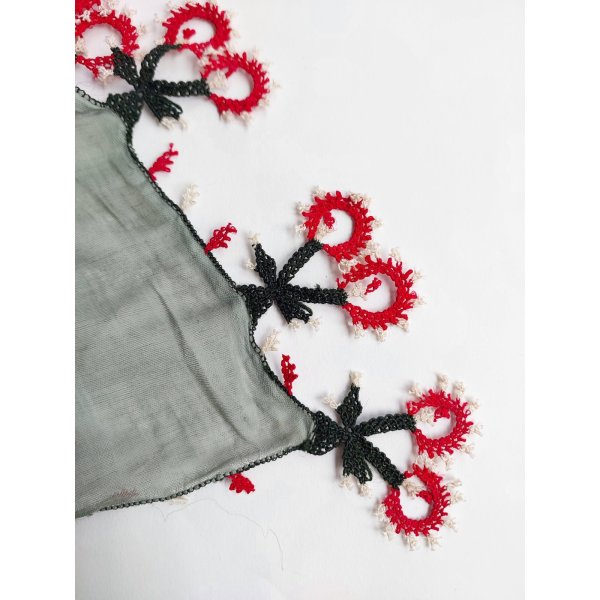 画像2: 【コレクションピース】イズニック　ムシュクレ村の伝統の巨大な平面のイーネオヤ　シルク糸　 (2)