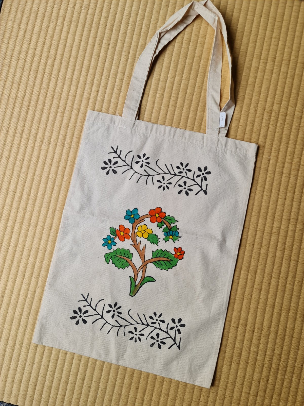 画像1: 《日本国内から発送》木版バスクのエコパック　小枝に花　　約30x40cm (1)