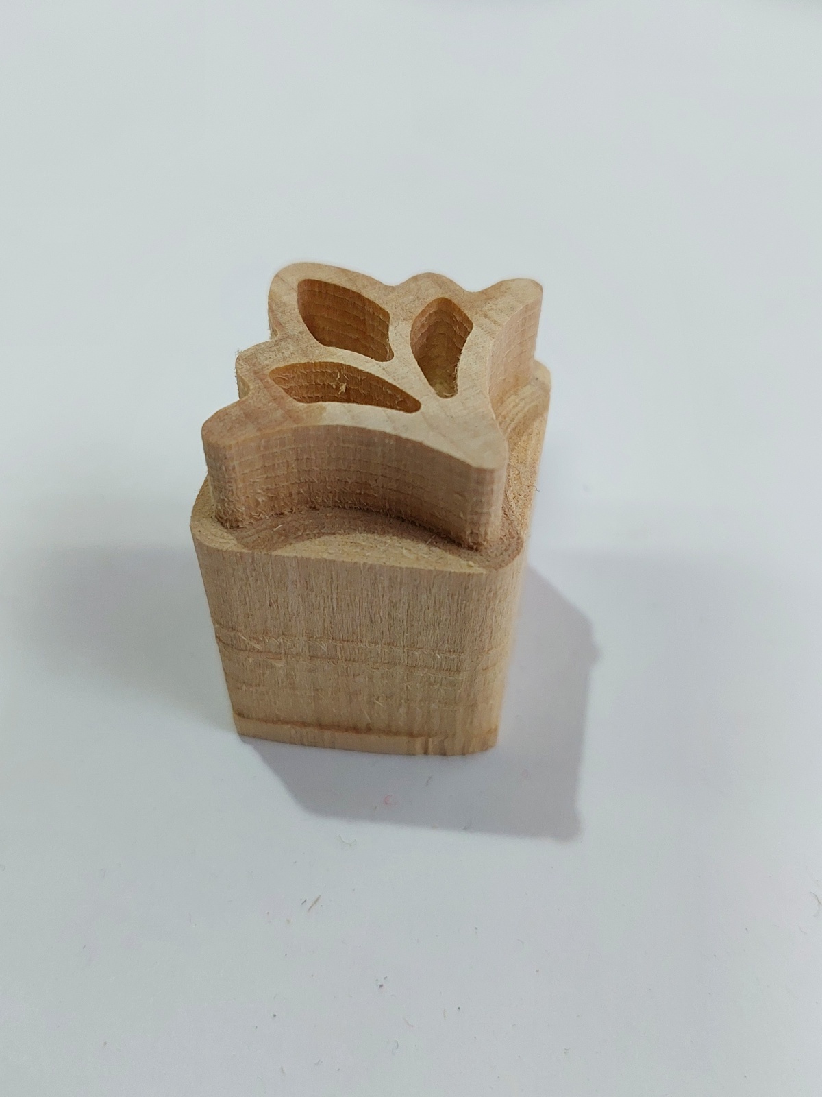 画像1: 【日本国内から発送】カスタモヌのカラカレム（一色版）向け版木 　約3.5×3.5cm (1)